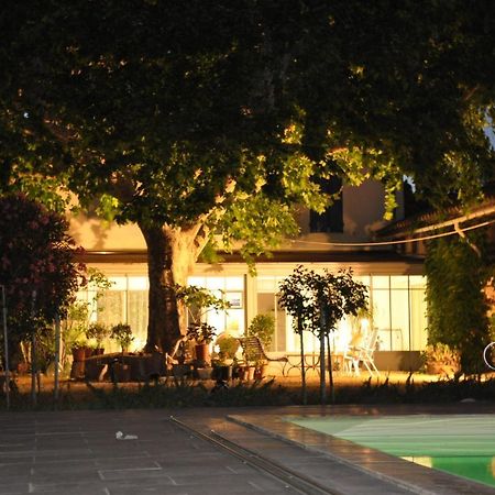 La Ferme De Tonton Jules 2 Hotel Entraigues-sur-la-Sorgue Bagian luar foto